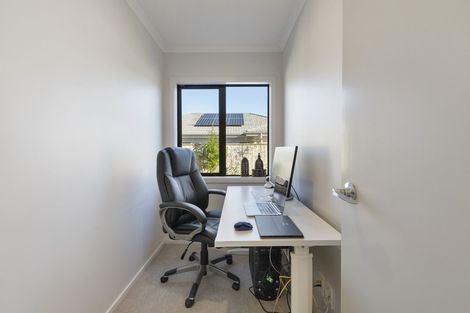 Photo of property in 29 Henrietta Maxwell Grove, Wainuiomata, Lower Hutt, 5014