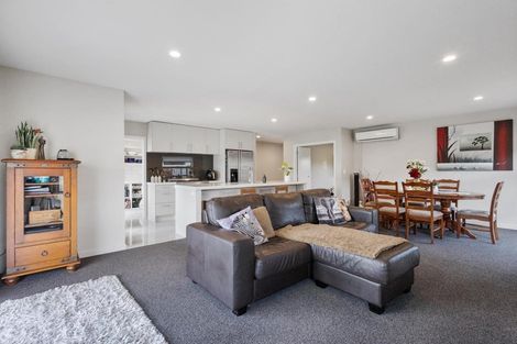 Photo of property in 16 Lilac Close, Cambridge, 3434