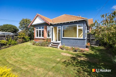 Photo of property in 85 Hargest Crescent, Saint Clair, Dunedin, 9012