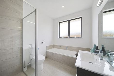 Photo of property in 57 Hayfield Way, Karaka, Papakura, 2113