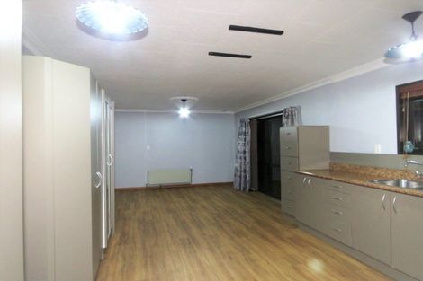 Photo of property in 17 Henley Street, Westport, 7825