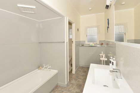 Photo of property in 11 Grand View Road, Te Kamo, Whangarei, 0112