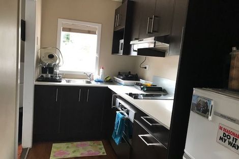 Photo of property in 2/15 Lancelot Place, Glenfield, Auckland, 0629