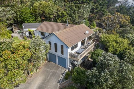 Photo of property in 104 Airlie Road, Plimmerton, Porirua, 5026
