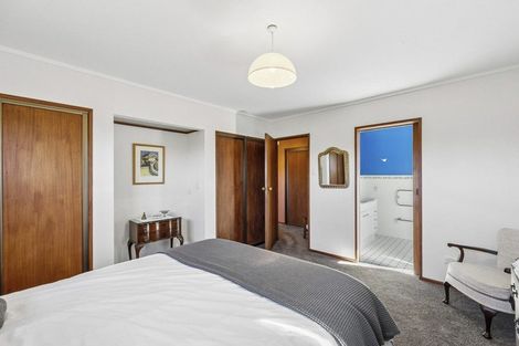 Photo of property in 37 Garden Place, Glenleith, Dunedin, 9010