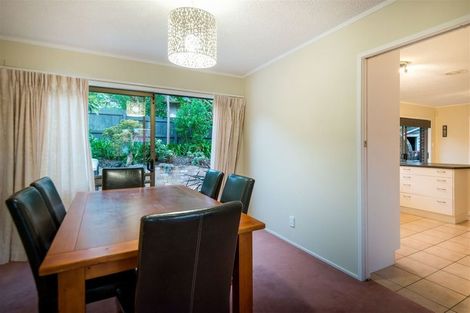Photo of property in 33 James Evans Drive, Northcote, Auckland, 0627