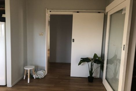 Photo of property in 11 James Evans Drive, Northcote, Auckland, 0627