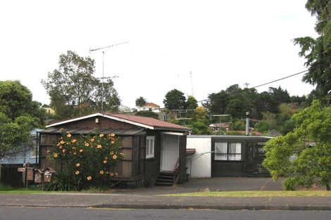 Photo of property in 3/144 Godley Road, Green Bay, Auckland, 0604