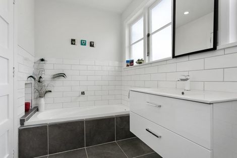 Photo of property in 10 Hurley Place, Cambridge, 3434