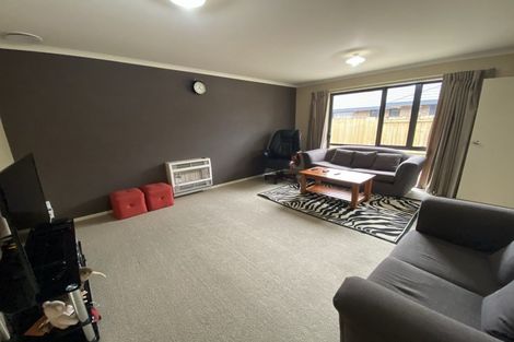 Photo of property in 8 Boston Parade, Kelvin Grove, Palmerston North, 4414