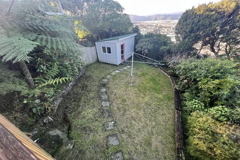 Photo of property in 36 Rakeiora Grove, Korokoro, Lower Hutt, 5012