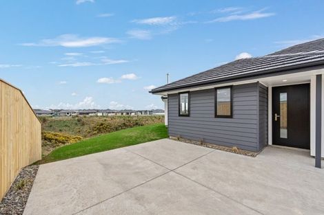 Photo of property in 59 Atlantic Drive, Fitzherbert, Palmerston North, 4410
