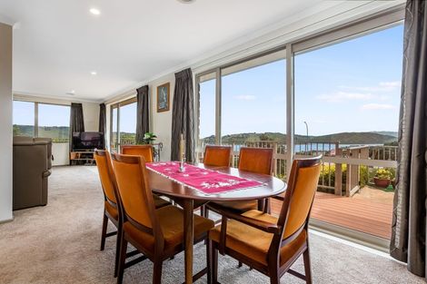 Photo of property in 9 Hollyford Place, Aotea, Porirua, 5024