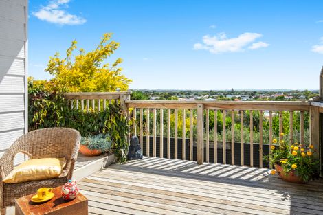 Photo of property in 31 Mellsop Avenue, Waiuku, 2123