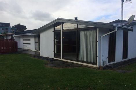 Photo of property in 1/2 Ranfurly Place, Te Kamo, Whangarei, 0112
