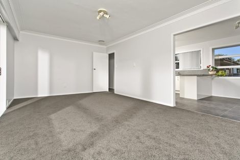 Photo of property in 1/223 Eskdale Road, Birkenhead, Auckland, 0626