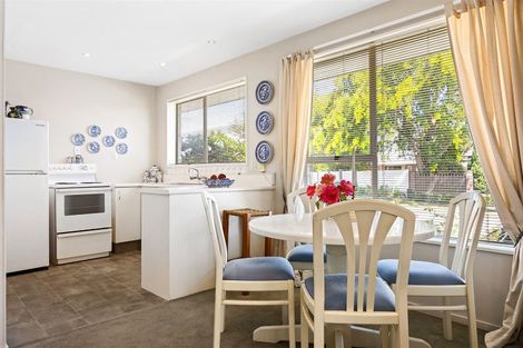 Photo of property in 1/12 Broadfell Avenue, Avonhead, Christchurch, 8042