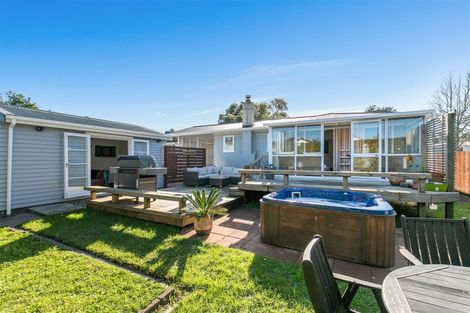 Photo of property in 43 Sylvia Road, Hillcrest, Auckland, 0627