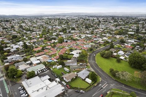 Photo of property in 2 Kirton Crescent, Manurewa, Auckland, 2102