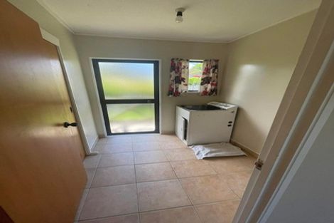 Photo of property in 19 Blacklock Avenue, Henderson, Auckland, 0612