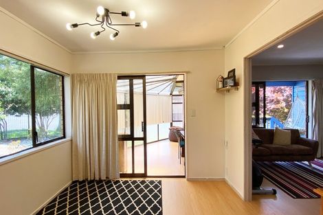 Photo of property in 33 Dianne Louise Drive, Half Moon Bay, Auckland, 2012
