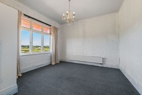 Photo of property in 1106 Egmont Road, Egmont Village, New Plymouth, 4372