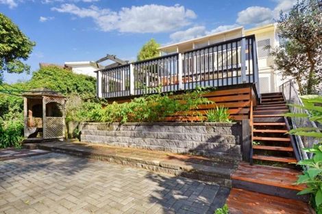Photo of property in 1/52 Chippendale Crescent, Birkdale, Auckland, 0626