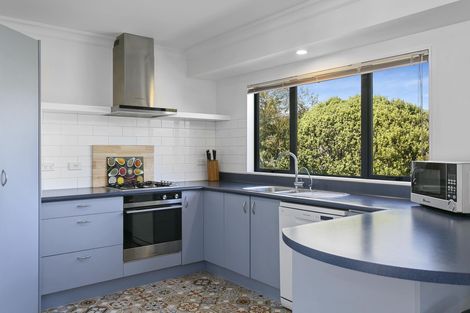 Photo of property in 94 Harvey Street, Waipahihi, Taupo, 3330
