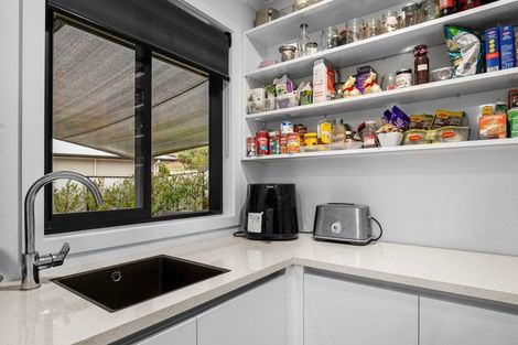 Photo of property in 76 Shields Street, Clyde, 9330