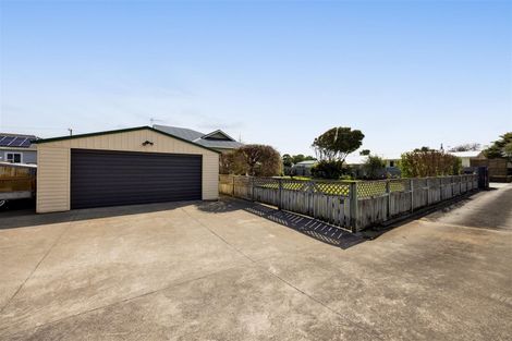 Photo of property in 28 Puriri Street, Hawera, 4610