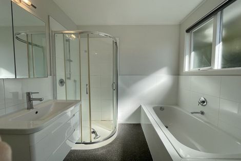 Photo of property in 14 Totara Grove, Hillcrest, Auckland, 0627