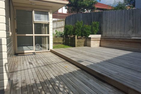 Photo of property in 78 Sunset Road, Unsworth Heights, Auckland, 0632