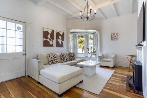 Photo of property in 70a Alfriston Road, Manurewa East, Auckland, 2102