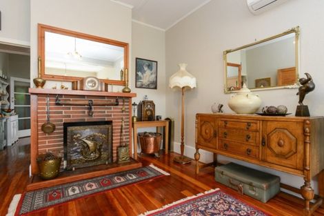 Photo of property in 43 Racecourse Road, Waipukurau, 4200
