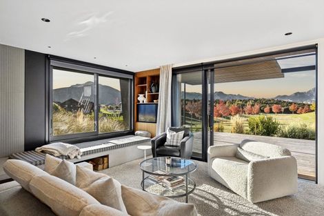 Photo of property in 5 Diamond Lane, Wanaka, 9305