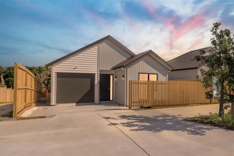 Photo of property in 36 Whakairo Crescent, Gulf Harbour, Whangaparaoa, 0930