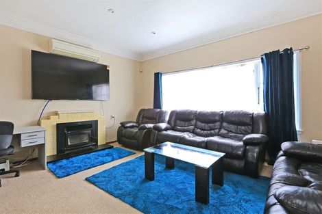 Photo of property in 1103 Heretaunga Street East, Parkvale, Hastings, 4122