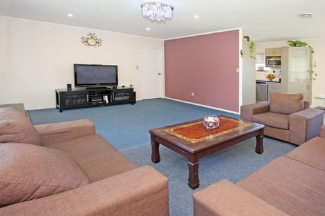 Photo of property in 2/14 Leven Lane, Totara Heights, Auckland, 2105