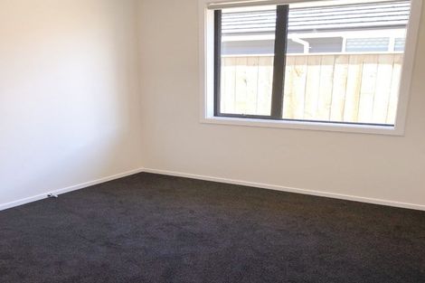 Photo of property in 8 Tapuhikura Street, Waikanae, 5036