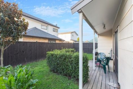 Photo of property in 9/58 Manuroa Road, Takanini, 2112