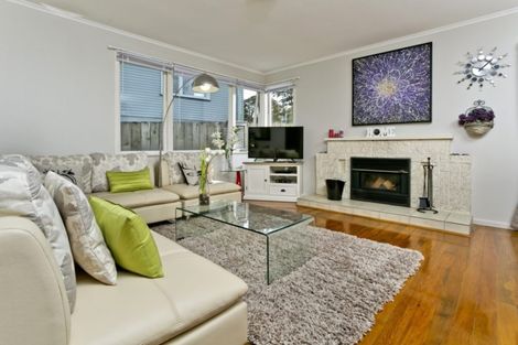 Photo of property in 42 Lyttelton Avenue, Forrest Hill, Auckland, 0620