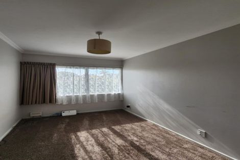 Photo of property in 6 Winstone Place, Highlands Park, New Plymouth, 4312