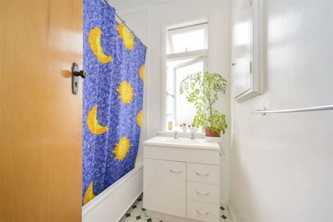 Photo of property in 77 Hillcrest Drive, Kelvin Grove, Palmerston North, 4414