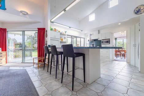 Photo of property in 29 Cranbrook Grove, Waikanae, 5036