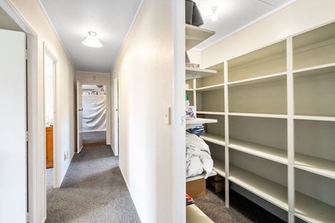 Photo of property in 11 Matai Place, Hawera, 4610