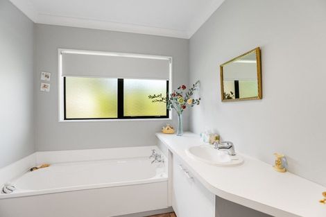 Photo of property in 58 Cedar Drive, Paraparaumu Beach, Paraparaumu, 5032