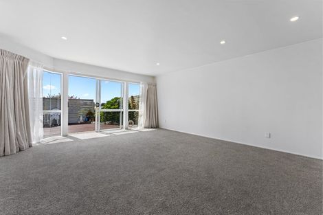 Photo of property in 130h Lakeside Drive, Orewa, 0931