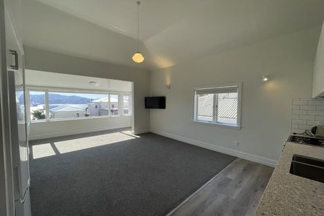 Photo of property in 2 Telford Terrace, Oriental Bay, Wellington, 6011
