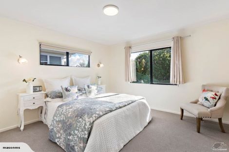 Photo of property in 106 Seymour Road, Sunnyvale, Auckland, 0612
