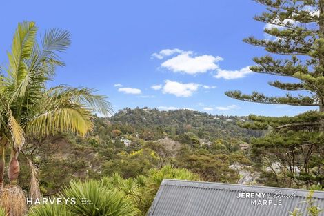 Photo of property in 12 Highland Avenue, Titirangi, Auckland, 0604